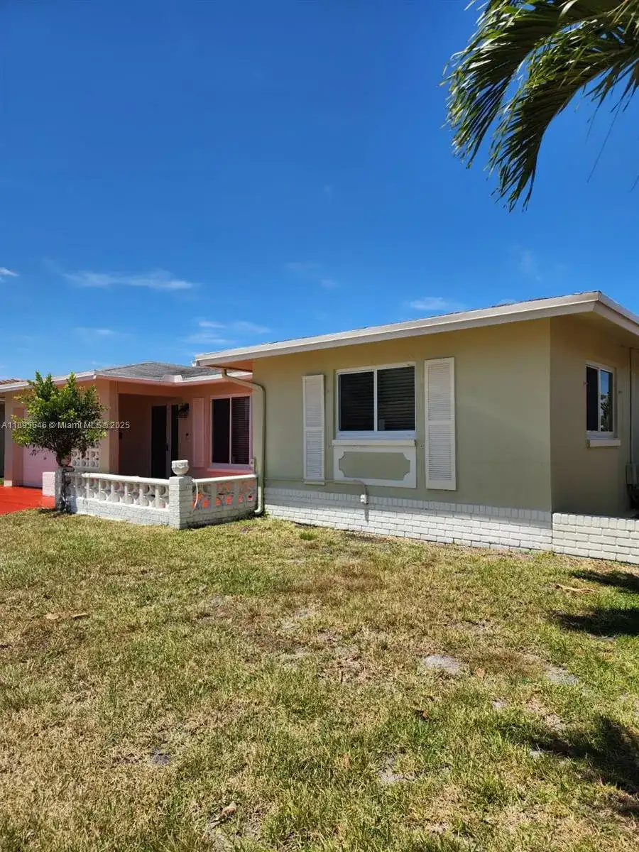 6807 NW 58th Ct # 6807, Tamarac FL 33321 photo 2