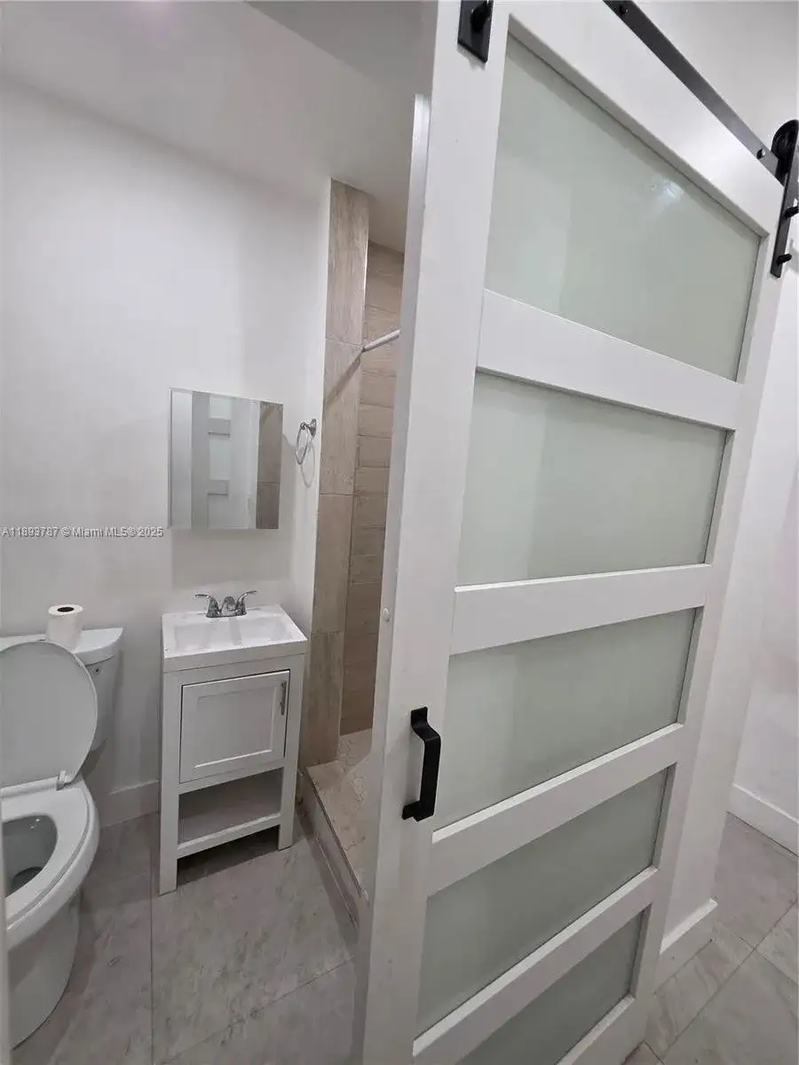 1102 NW 103rd Street, Miami FL 33150 photo 5