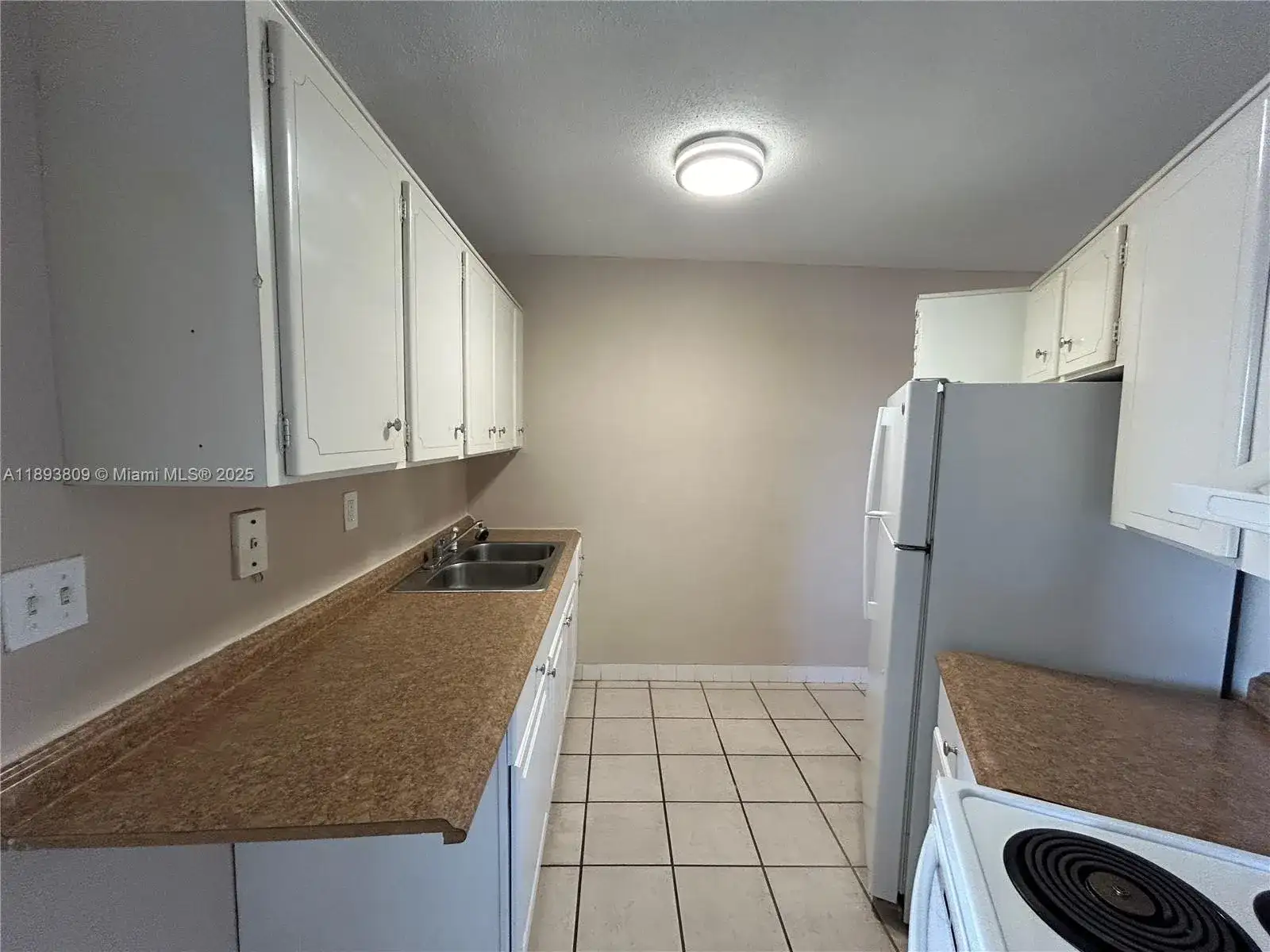 3049 NW 9th Ave # 7, Wilton Manors FL 33311 photo 2