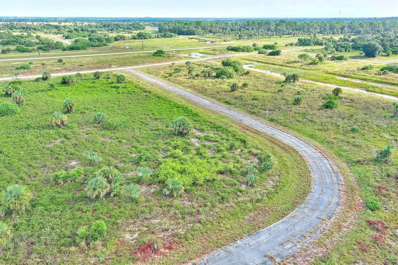 121 ARDMORE CIR, Other City - In The State Of Florida FL 33935 photo 4