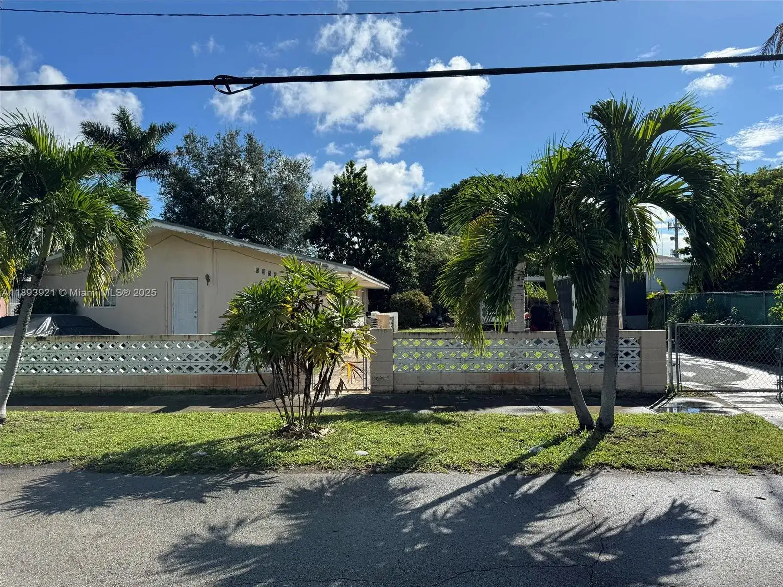 5955 NW 18th Ave, Miami FL 33142 photo 2