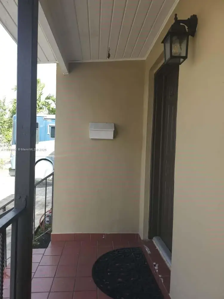 6240 SW 20th Ter, Miami FL 33155 photo 5