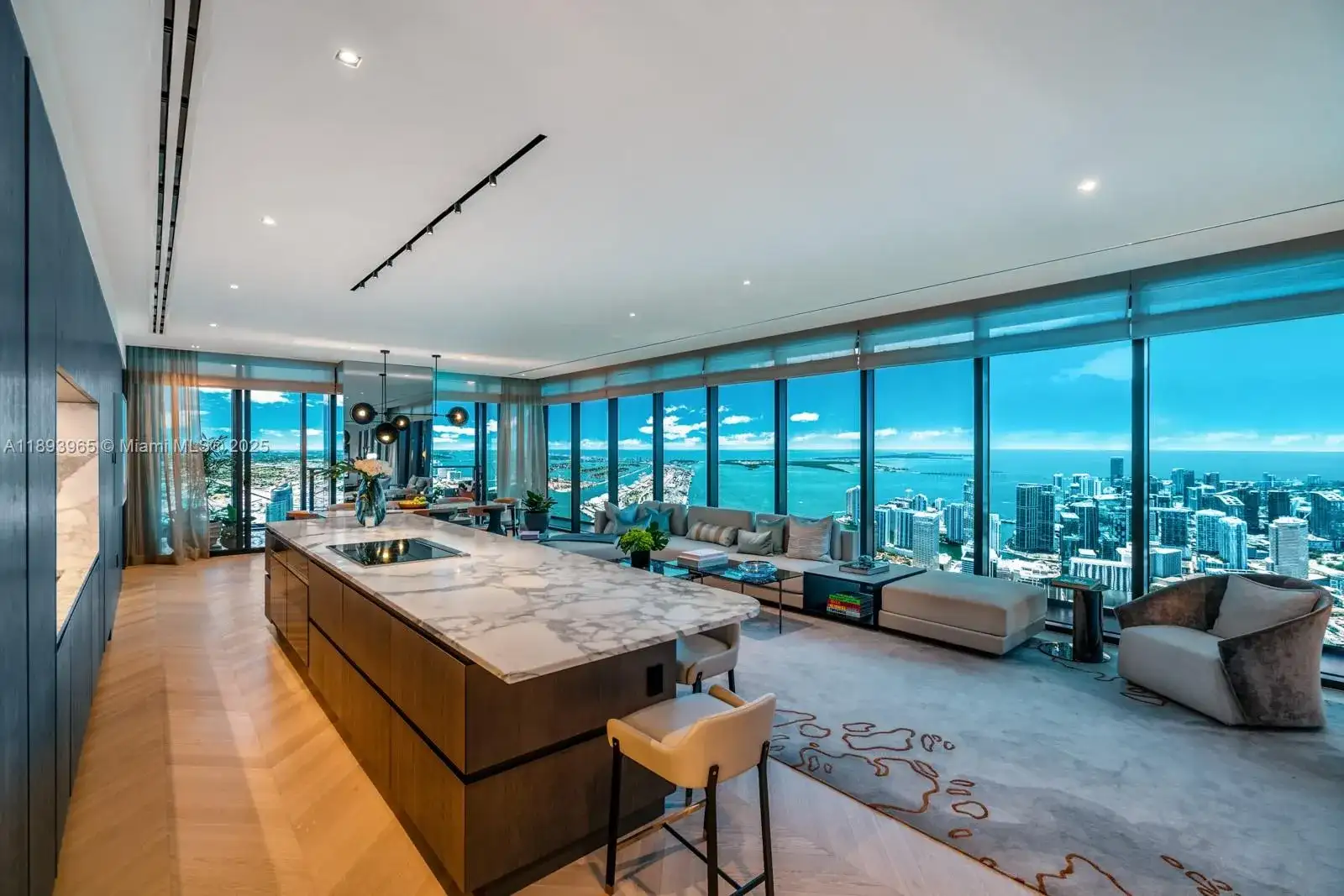 300 N Biscayne Blvd # 7803, Miami FL 33132 photo 2