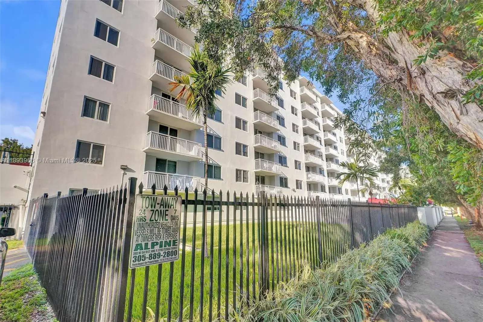 1251 NE 108th St # 610, Miami FL 33161 photo 2