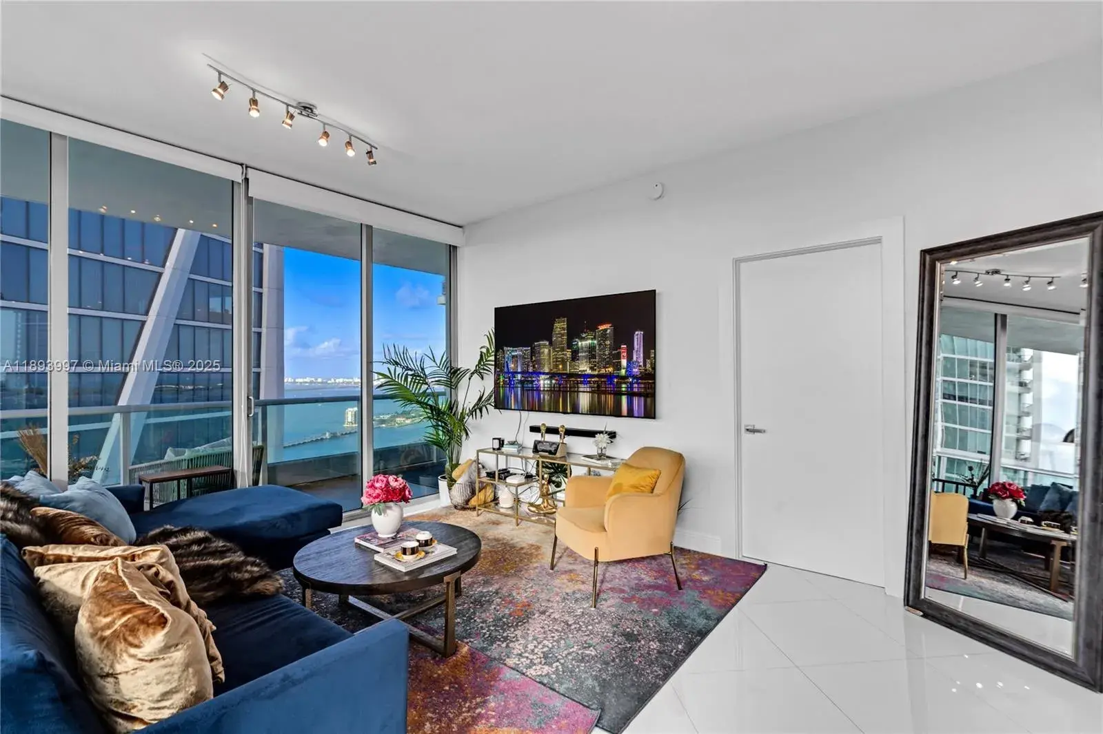 900 Biscayne Blvd # 4412, Miami FL 33132