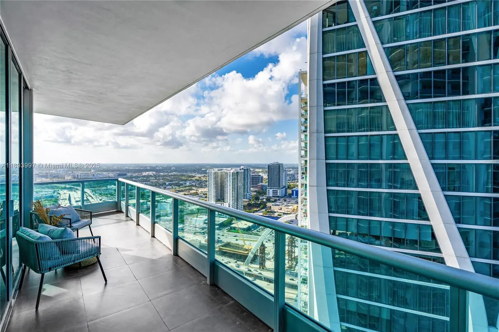 900 Biscayne Blvd # 4412, Miami FL 33132