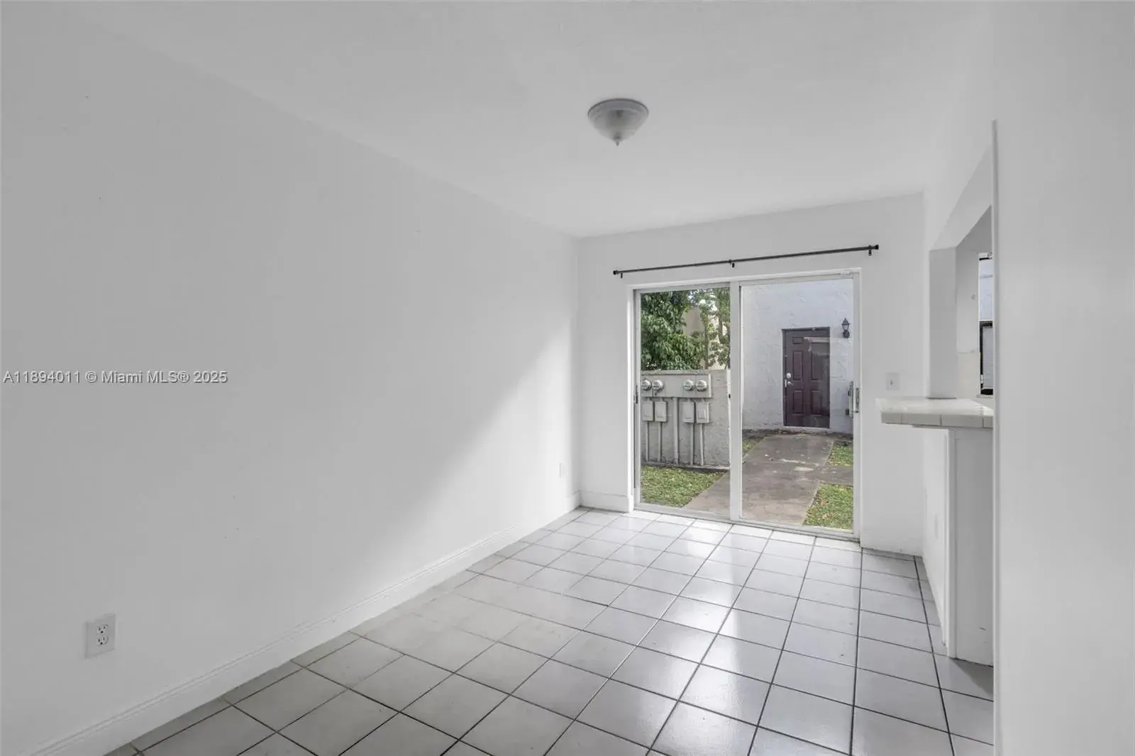 2306 NW 52nd Ave # 2306, Lauderhill FL 33313