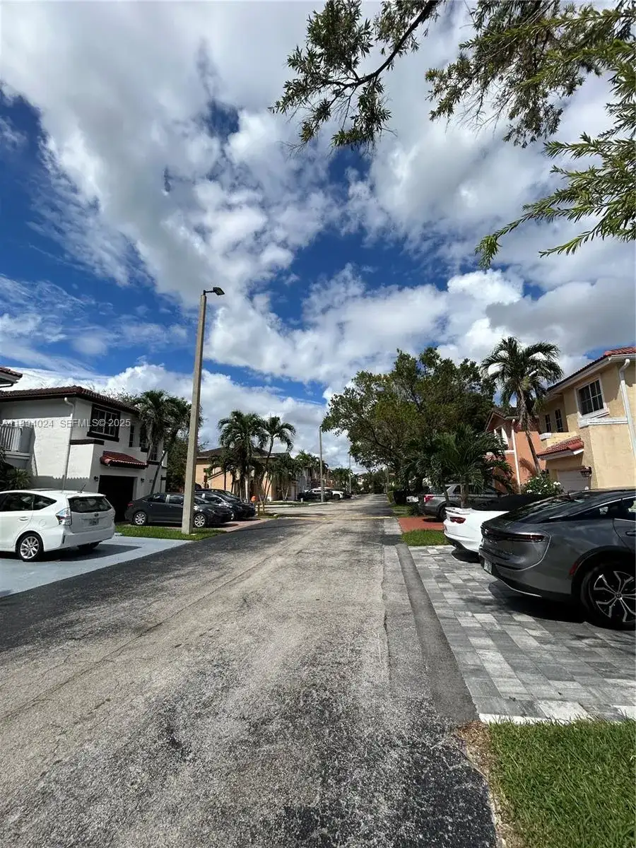 8725 SW 158th Pl, Miami FL 33193 photo 4
