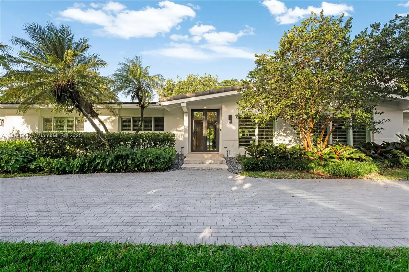 12220 Pine Needle Ln, Pinecrest FL 33156 photo 2