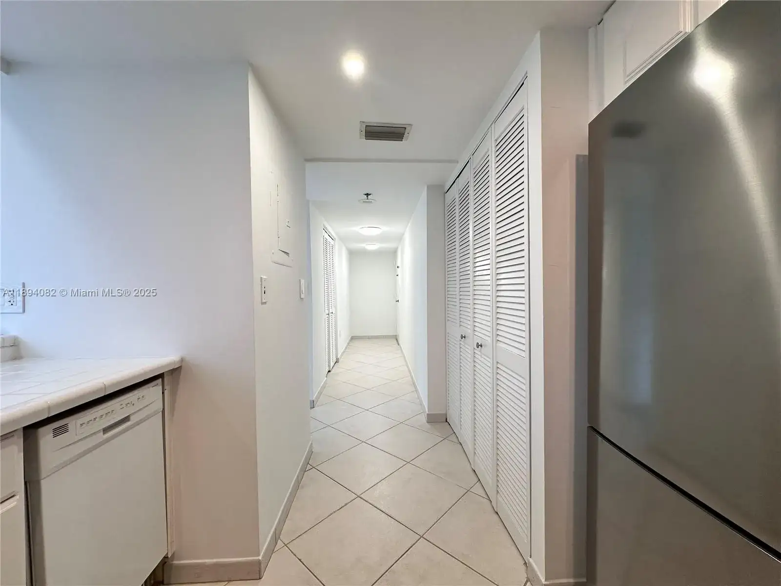 540 Brickell Key Dr # 302, Miami FL 33131 photo 4