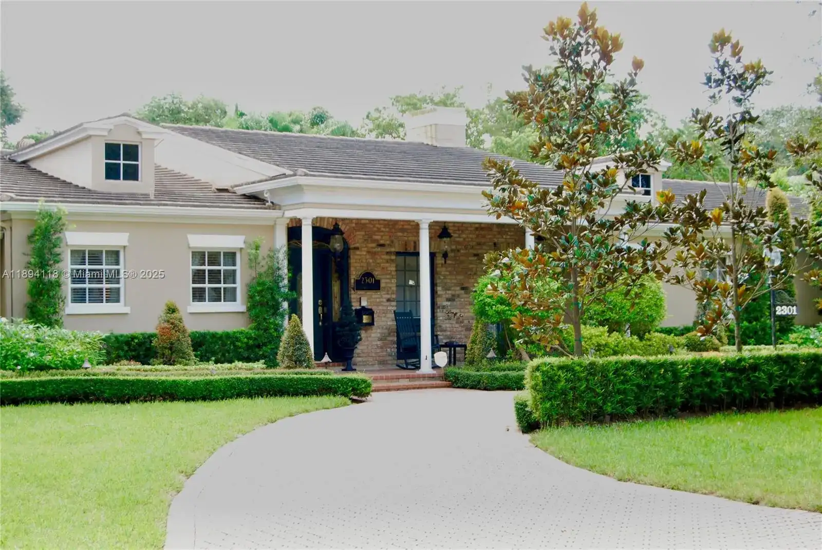 2301 Alhambra Cir, Coral Gables FL 33134 photo 2