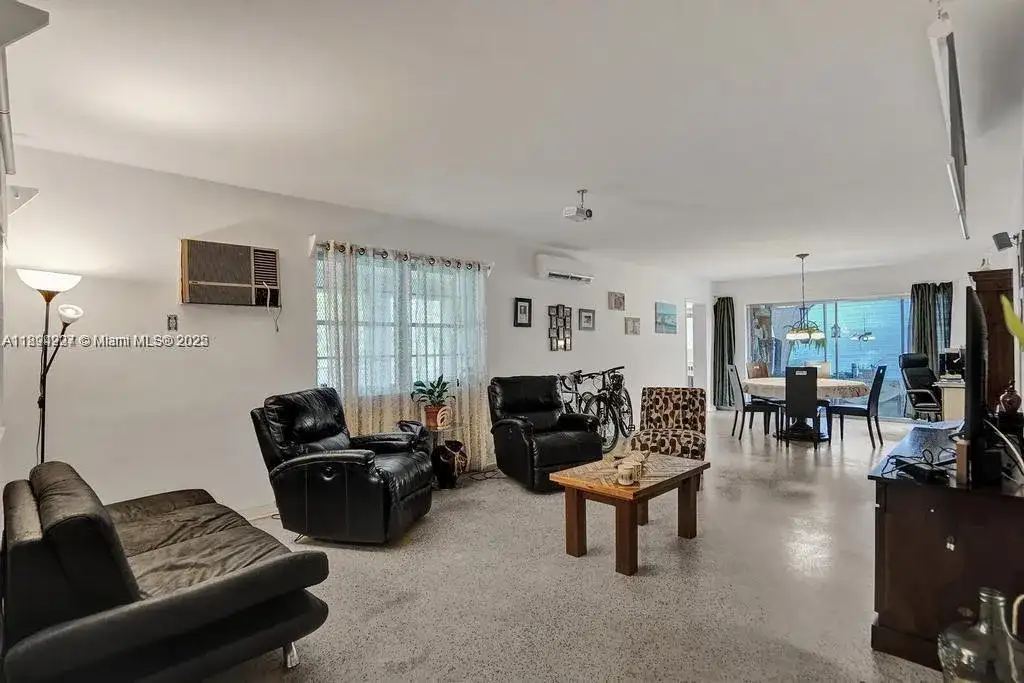 8347 E Dixie Hwy, Miami FL 33138 photo 4