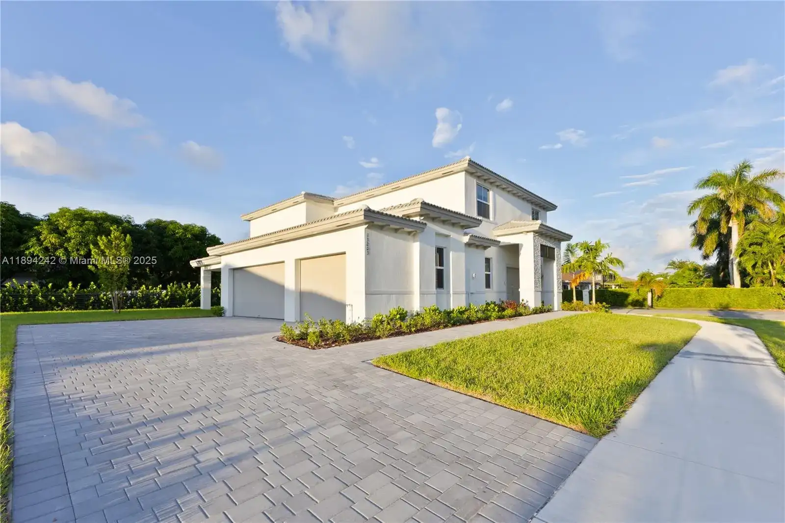 13203 SW 188th Ter, Miami FL 33177 photo 2