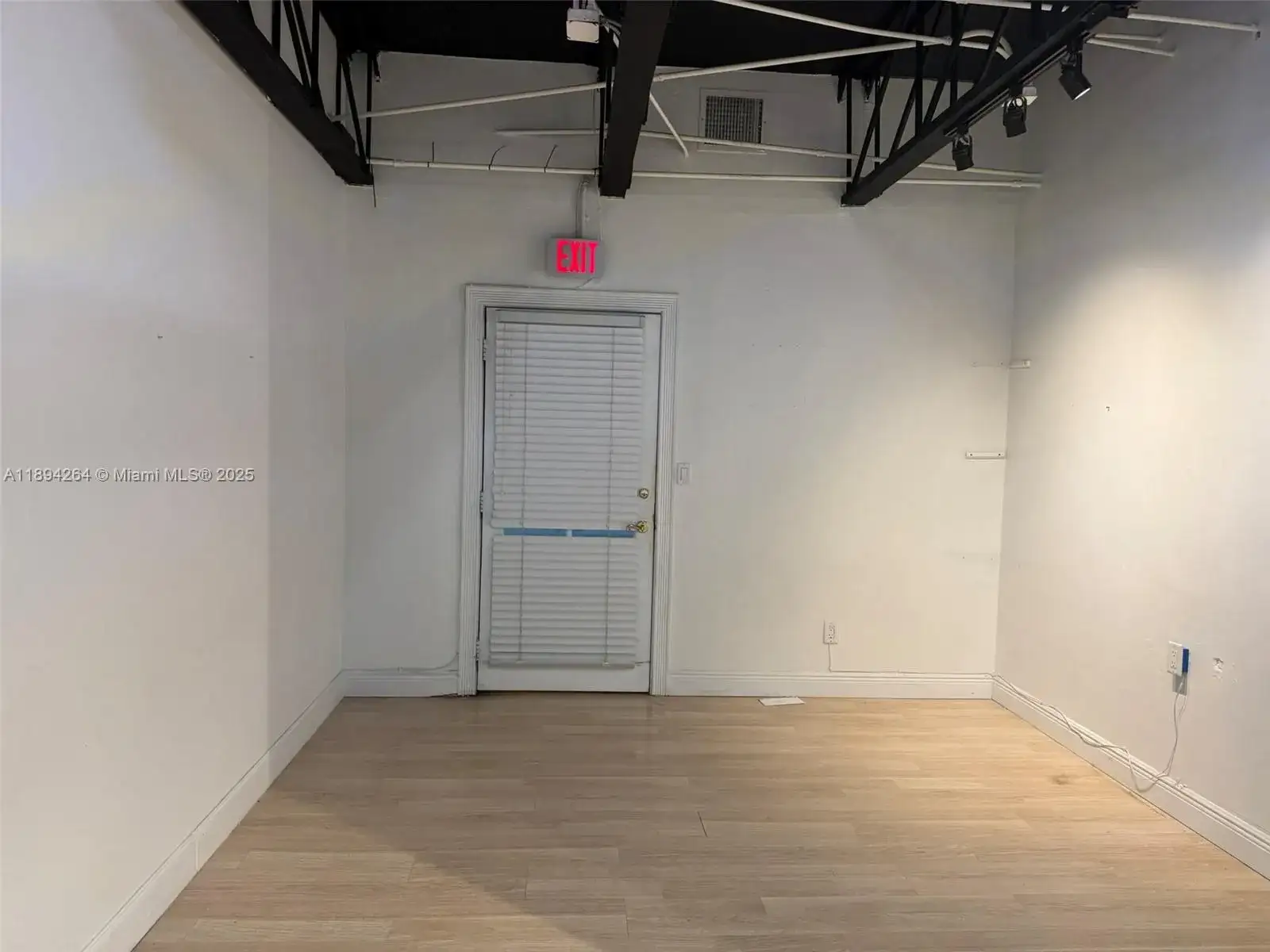299 Alhambra Cir, Coral Gables FL 33134 photo 5