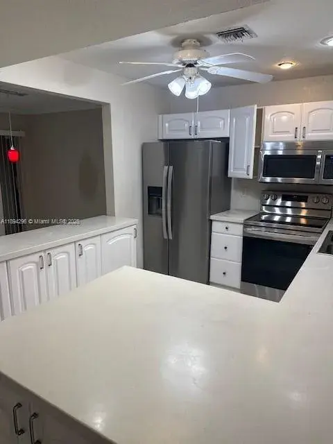 8682 NW 40th St # 8682, Coral Springs FL 33065