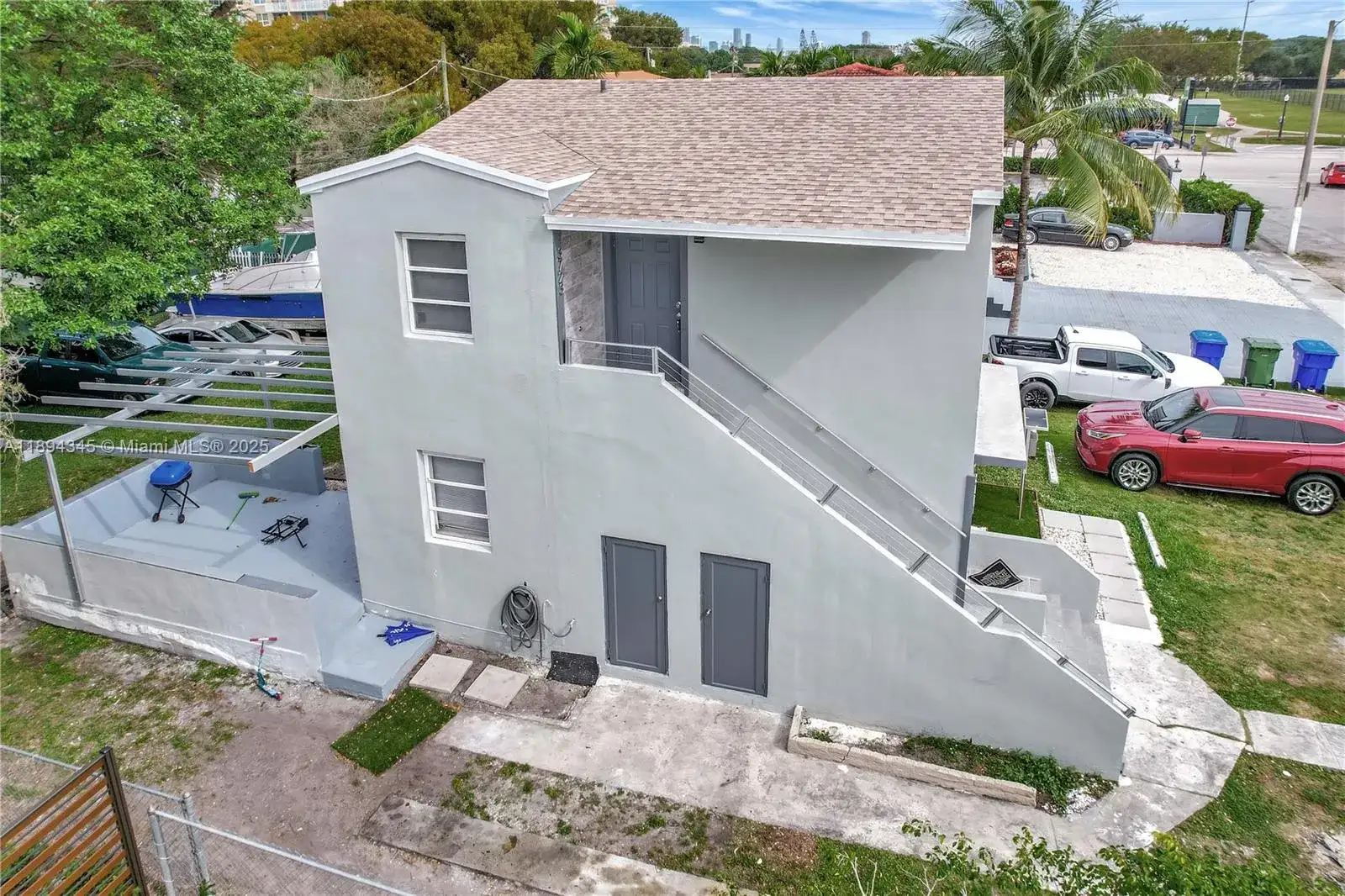 3721 SW 27th Ter, Miami FL 33134 photo 2