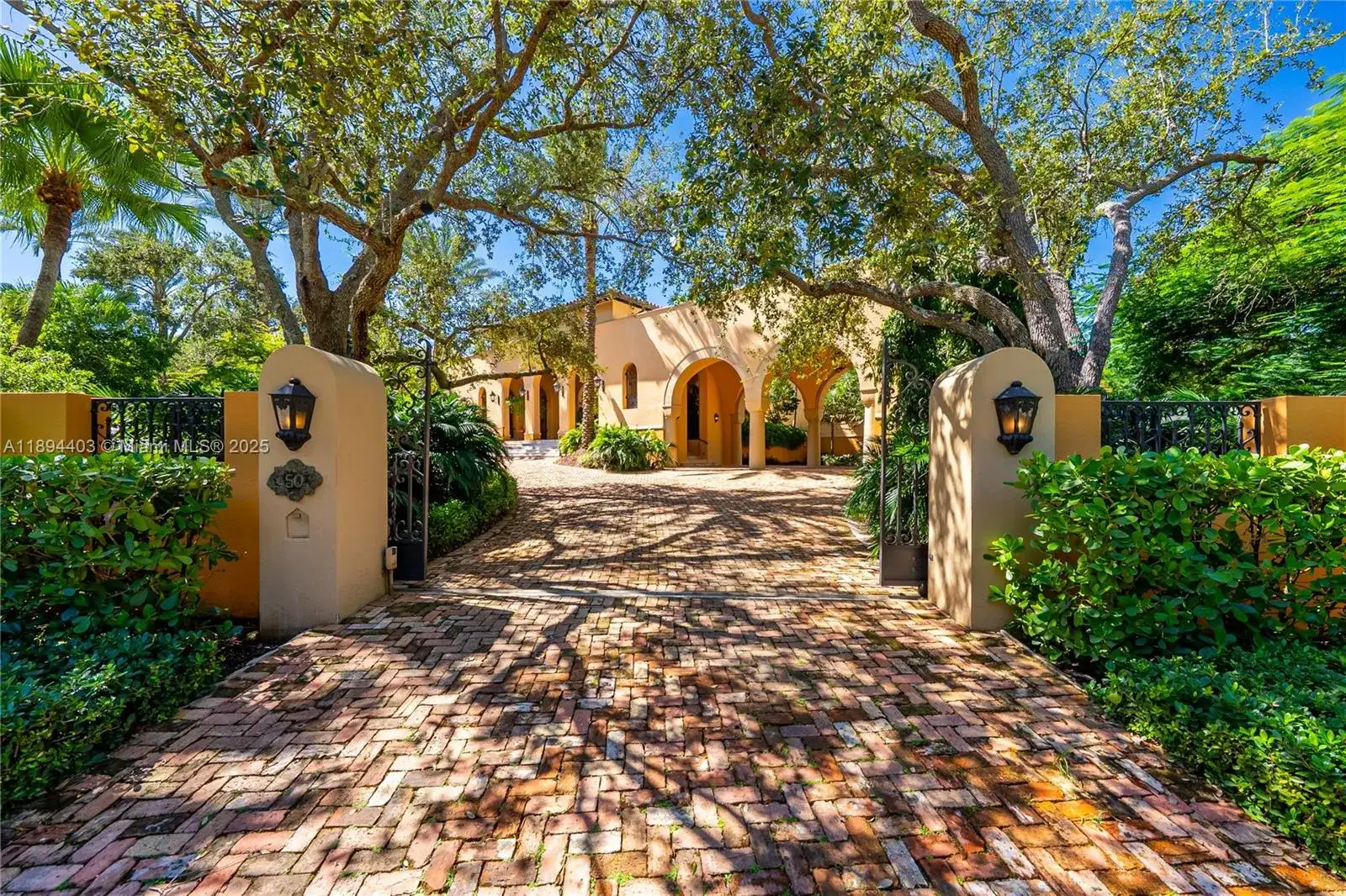 50 Casuarina Concourse, Coral Gables FL 33143 photo 5