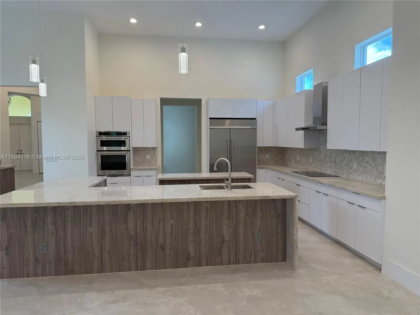 2273 Phoenix Ave, Davie FL 33324