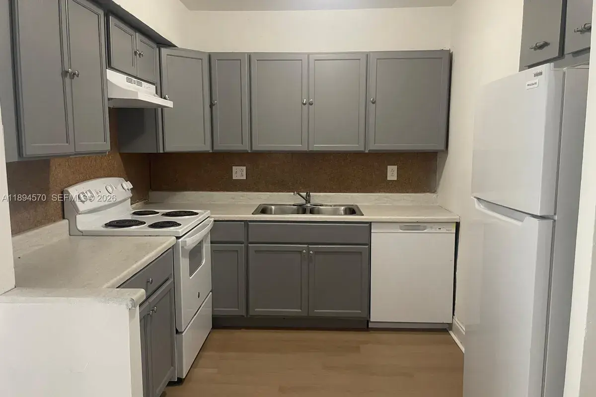 2029 NW 46th Ave # E107, Lauderhill FL 33313