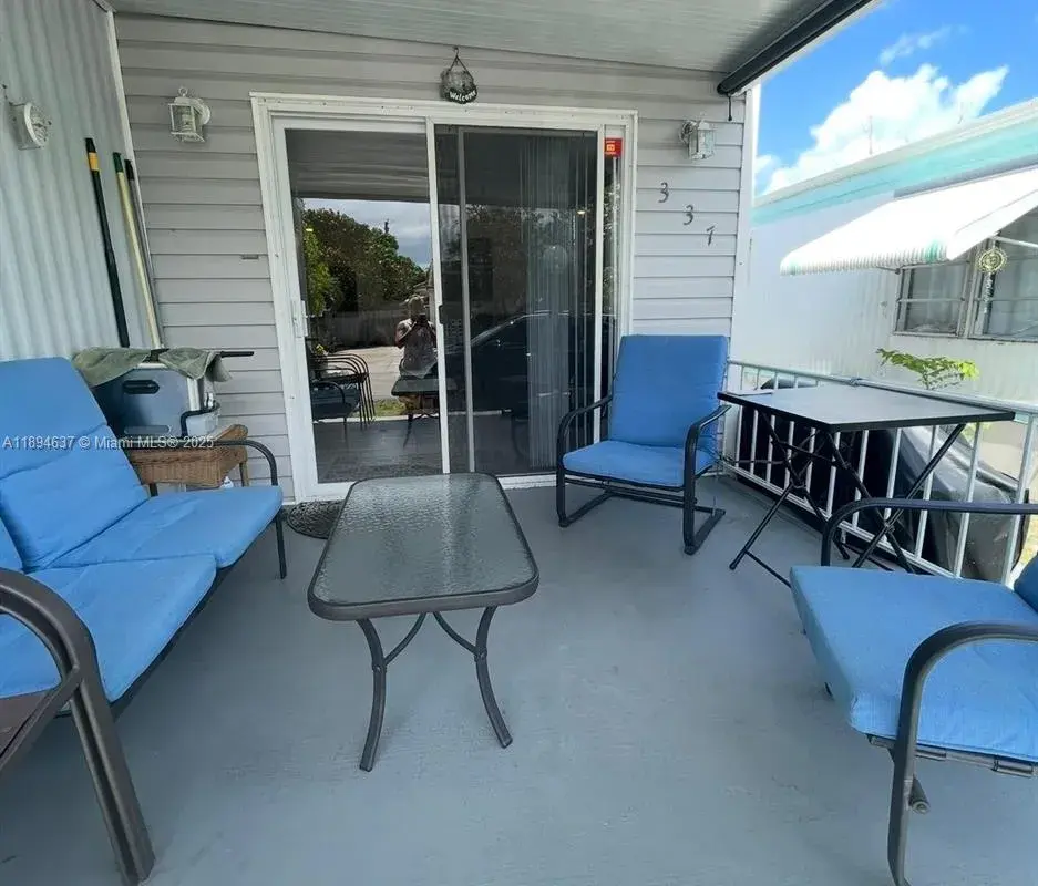 337 Ne 4th ct ct, Hallandale Beach FL 33009