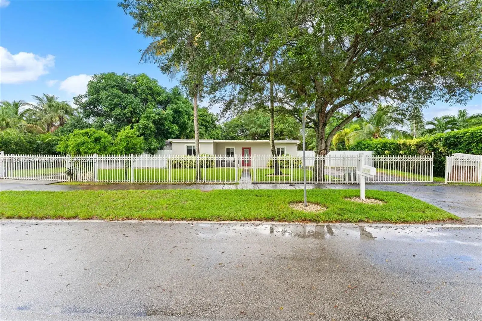 16315 NW 24th Ave, Miami Gardens FL 33054 photo 2