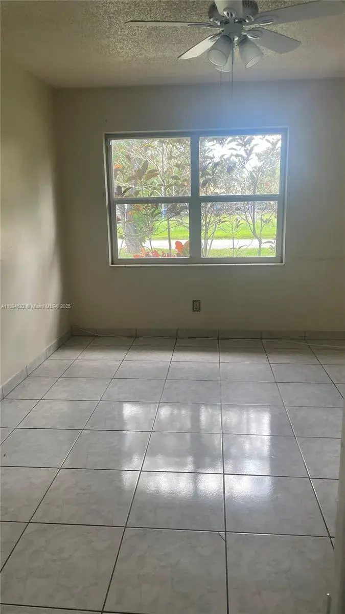 1909 Mayo St # 1, Hollywood FL 33020