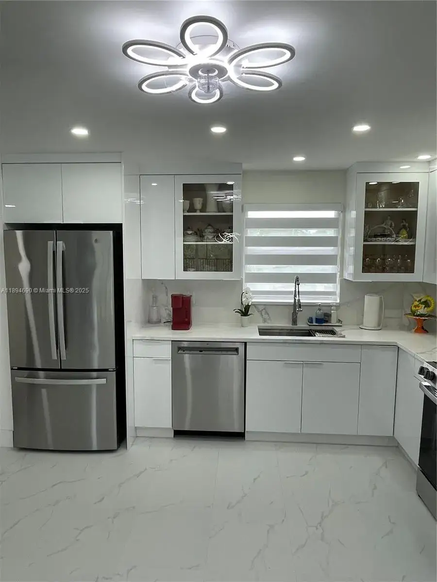150 S Hollybrook Ter # 303, Pembroke Pines FL 33025
