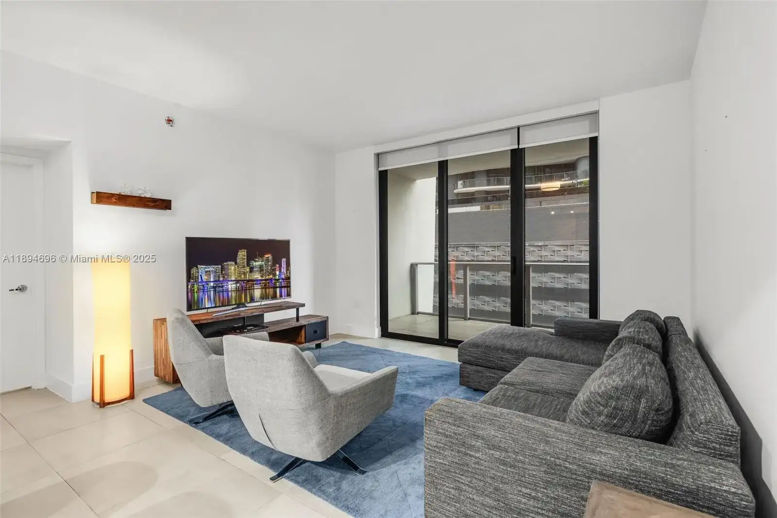 1010 Brickell Ave # 1607, Miami FL 33131 photo 2