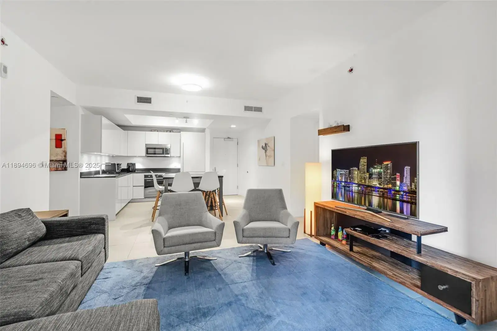 1010 Brickell Ave # 1607, Miami FL 33131 photo 3