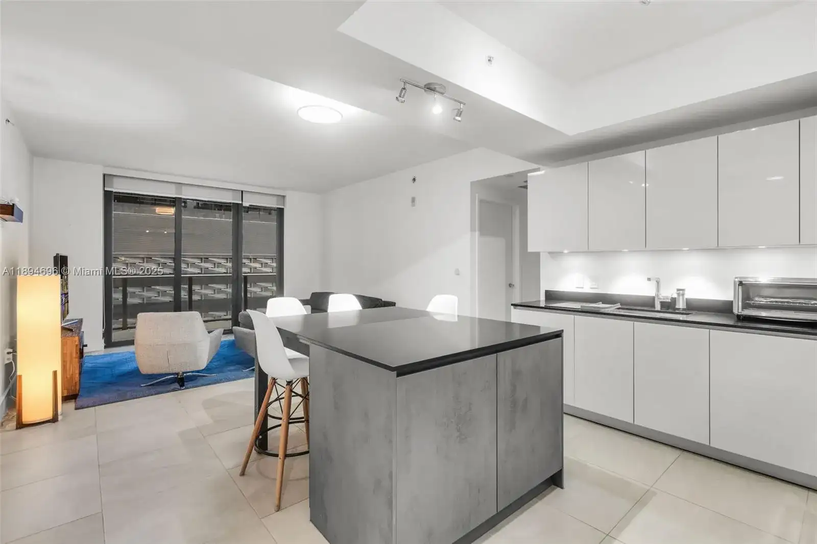 1010 Brickell Ave # 1607, Miami FL 33131 photo 4