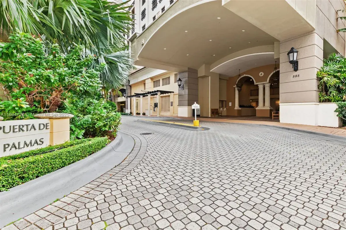 888 S Douglas Rd # 113, Coral Gables FL 33134