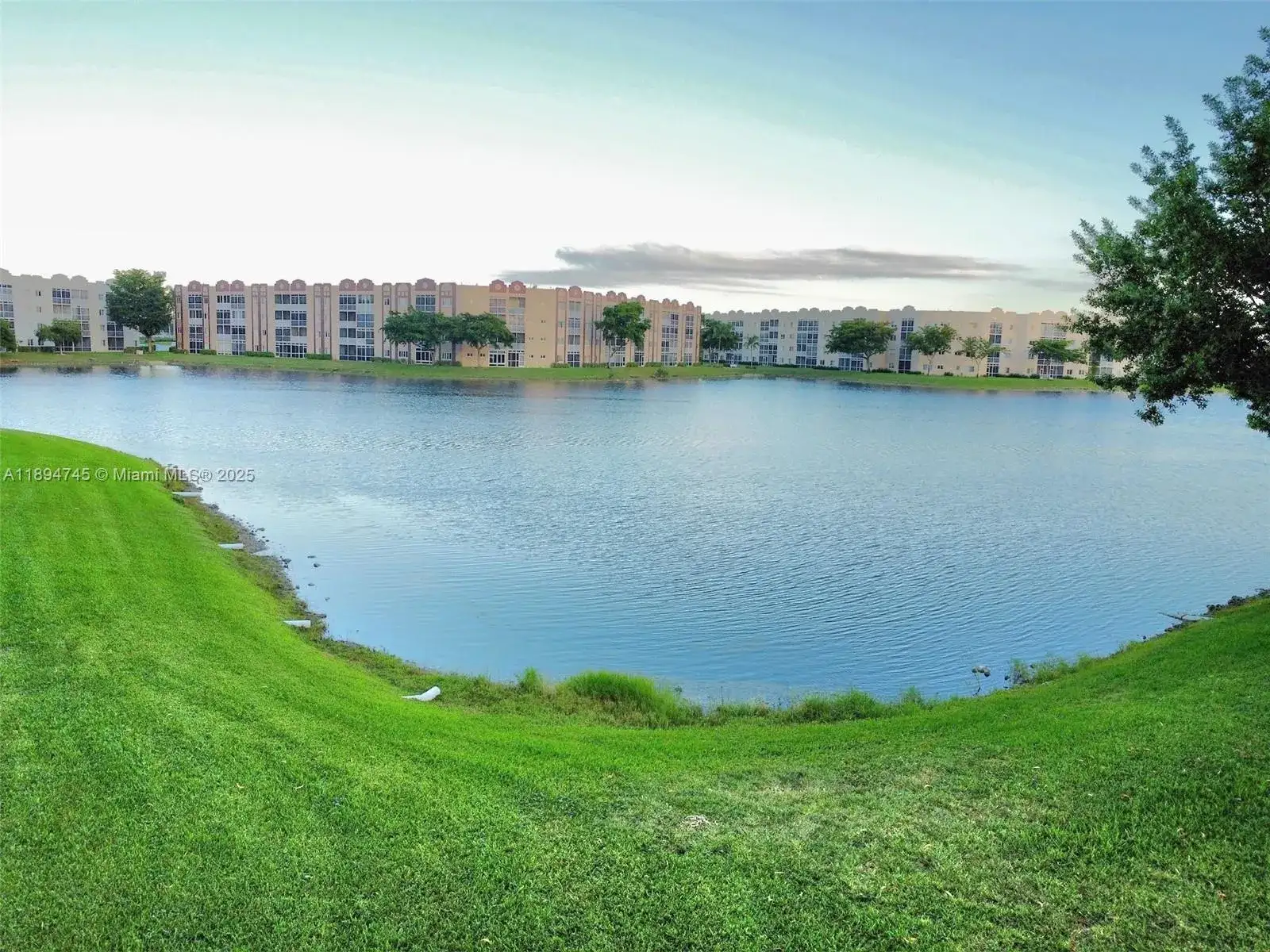 7440 Granville Dr # 213, Tamarac FL 33321 photo 3