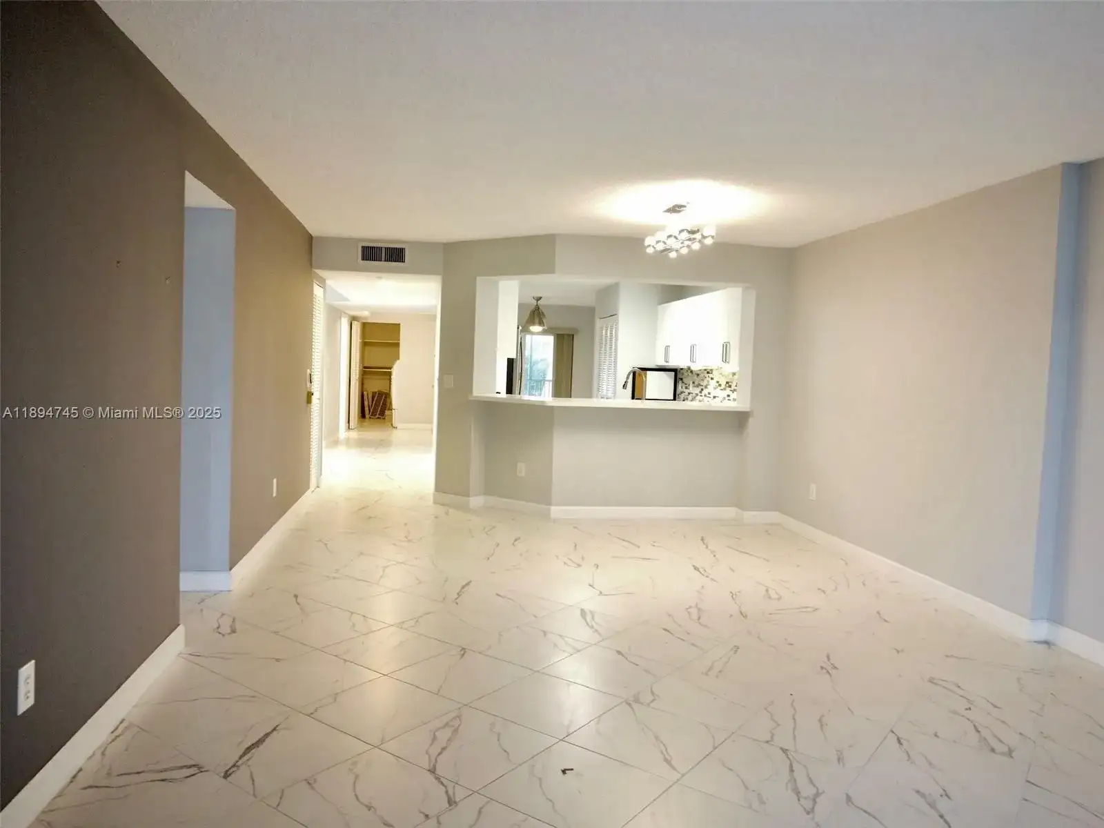 7440 Granville Dr # 213, Tamarac FL 33321 photo 5