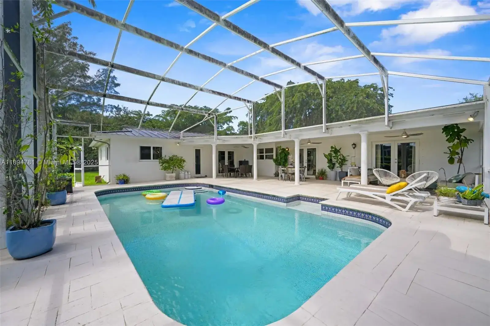 8330 SW 171st St, Palmetto Bay FL 33157 photo 2