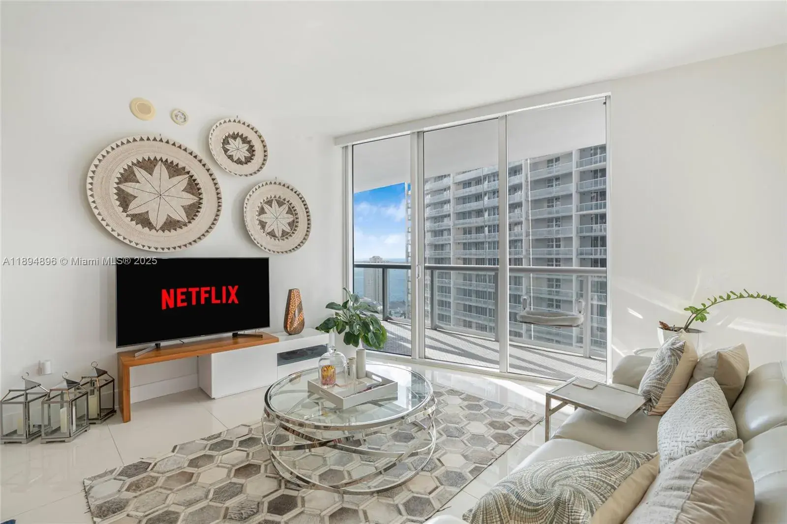475 Brickell Ave # 3111, Miami FL 33131