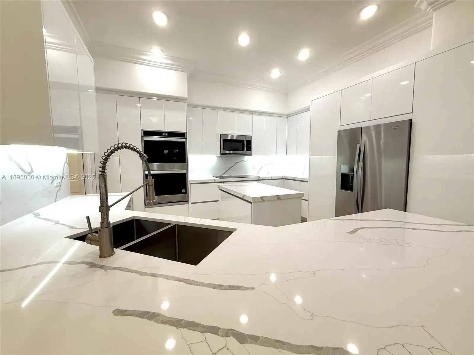 2547 Montclaire Cir # 2547, Weston FL 33327 photo 3