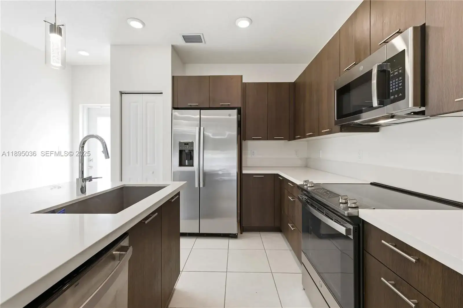 8265 NW 41st St # 203, Doral FL 33166 photo 5