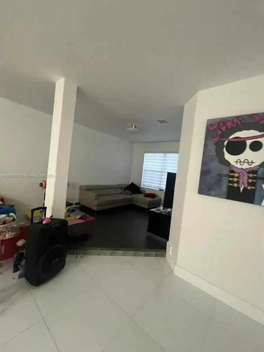 11281 NW 84th St, Doral FL 33178 photo 5