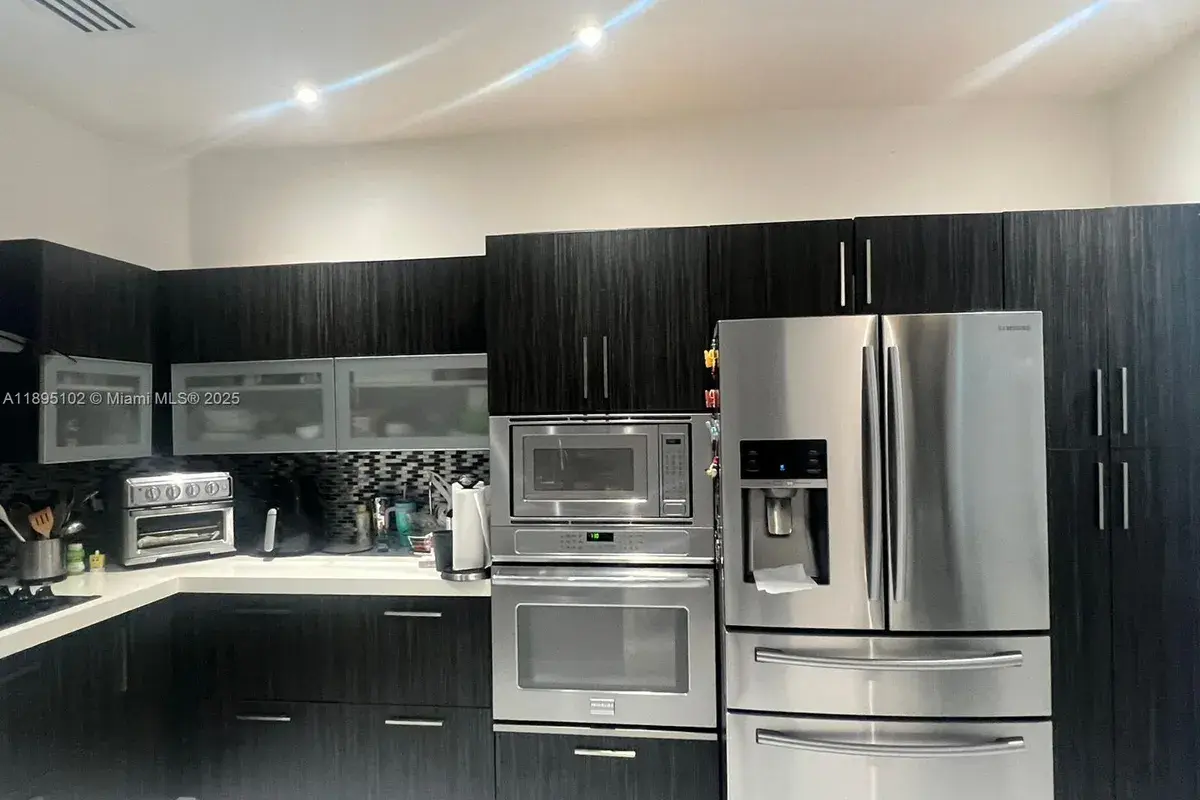 11281 NW 84th St, Doral FL 33178