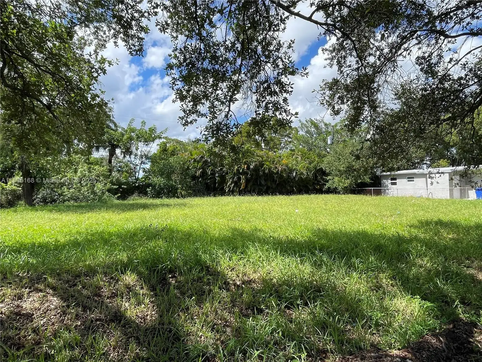 833 NW 12th Ave, Fort Lauderdale FL 33311 photo 2