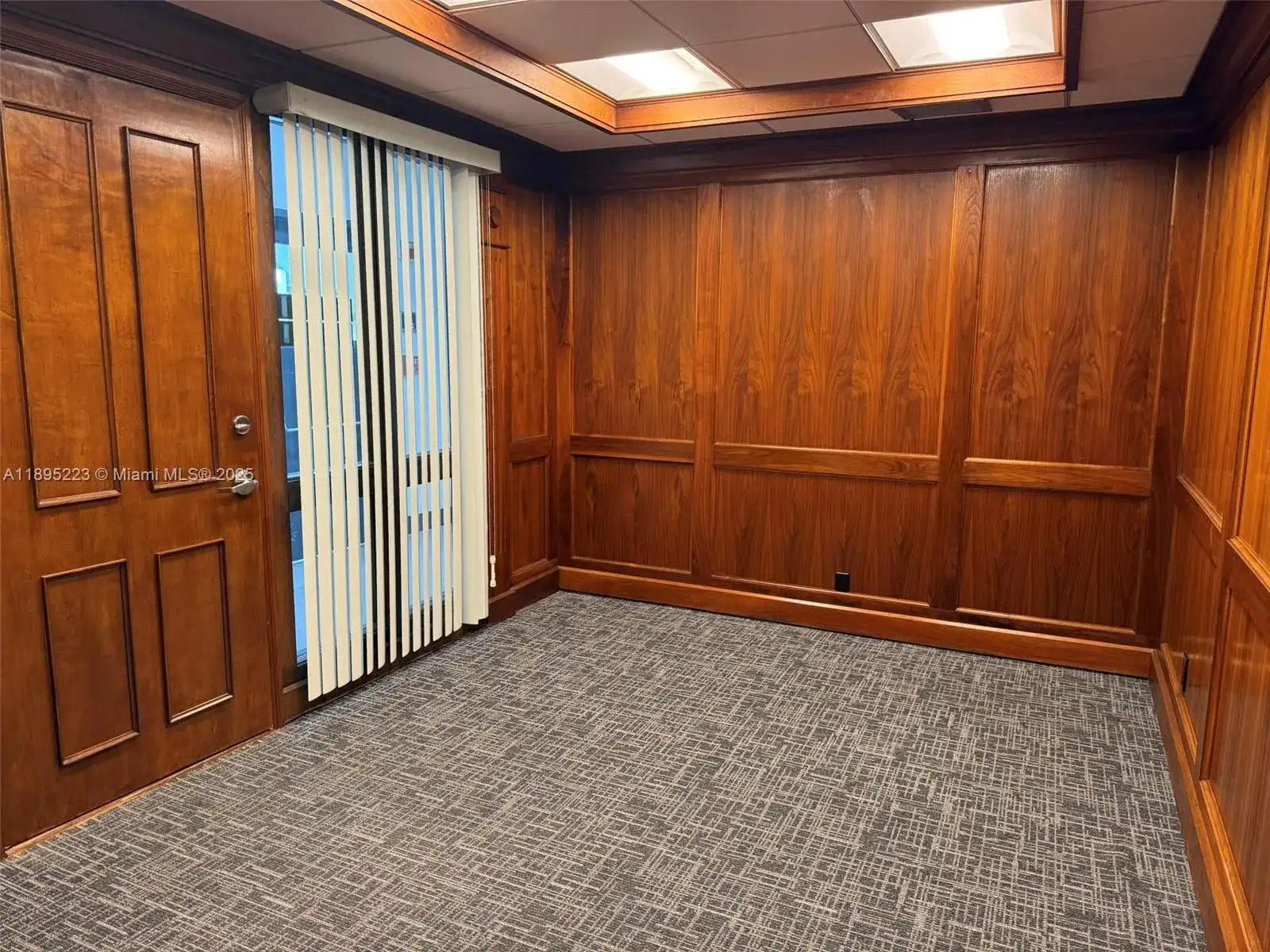 299 Alhambra Cir # 401, Coral Gables FL 33134 photo 3