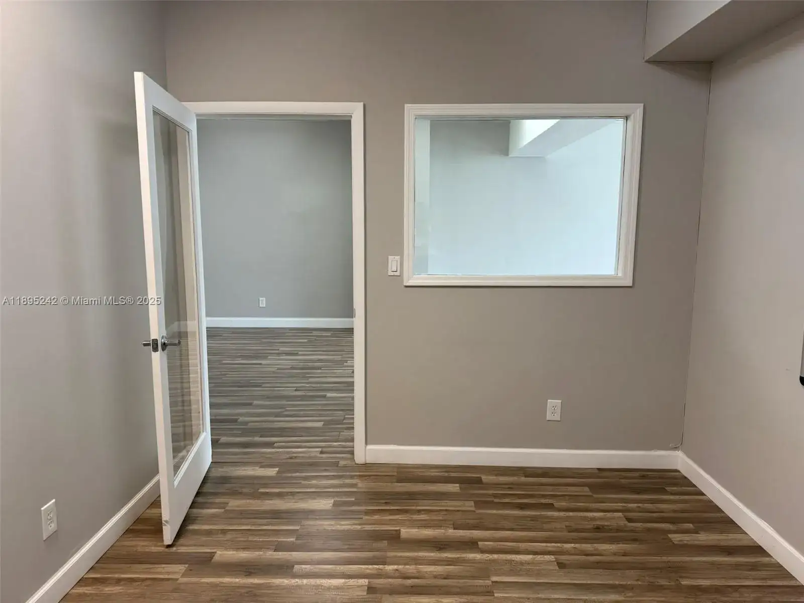 299 Alhambra Cir # 406, Coral Gables FL 33134 photo 3