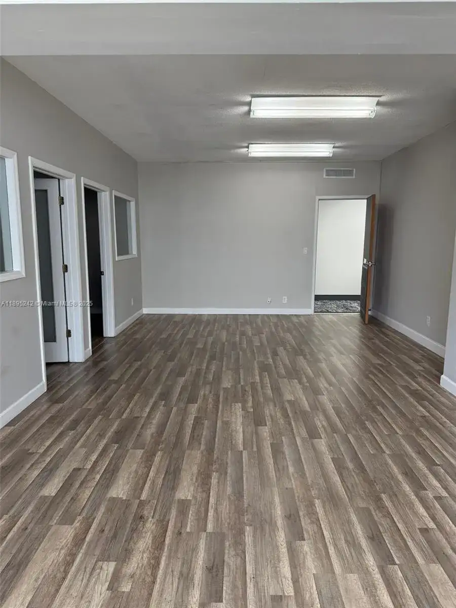 299 Alhambra Cir # 406, Coral Gables FL 33134 photo 5