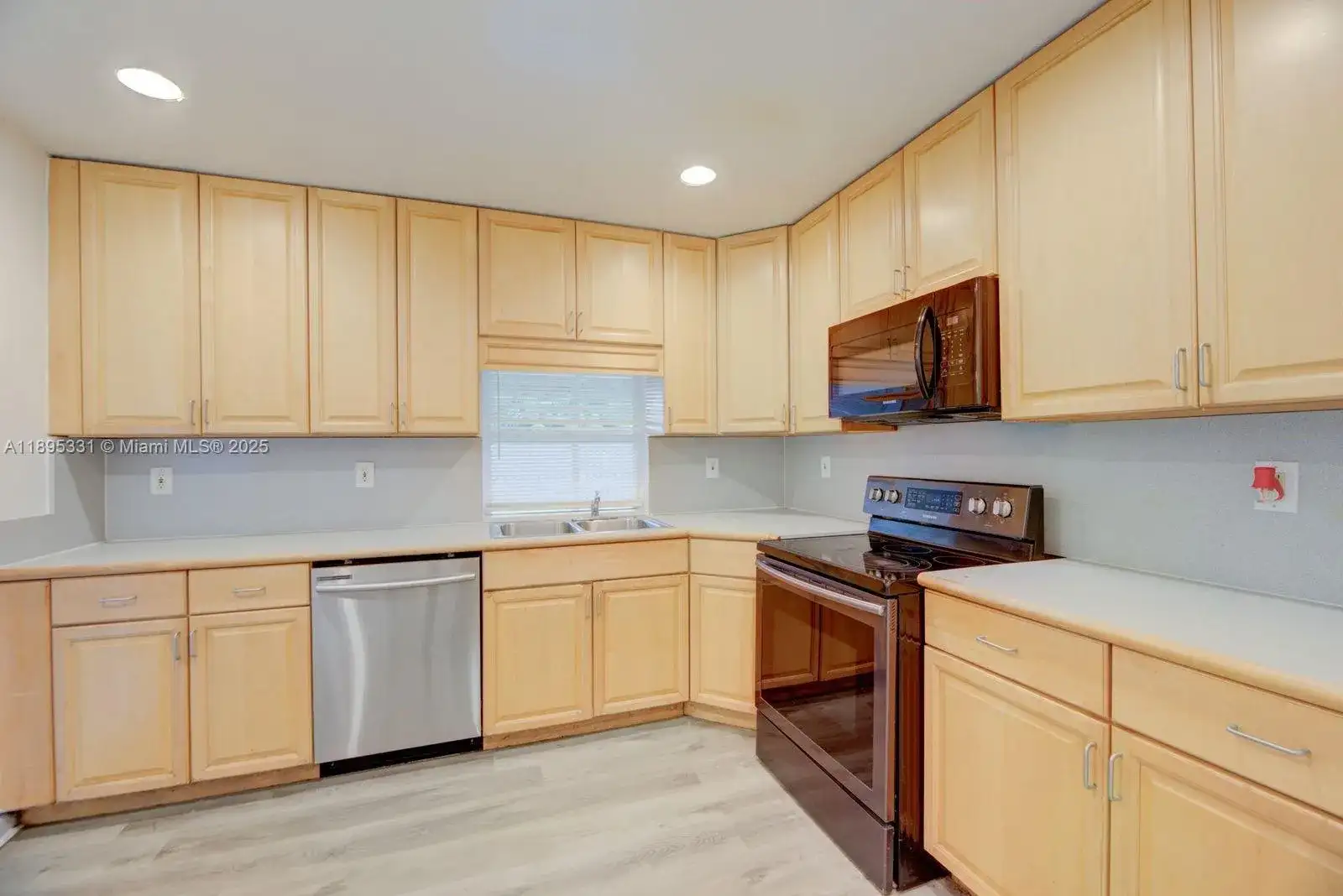7720 NW 15th St # 0, Pembroke Pines FL 33024 photo 3