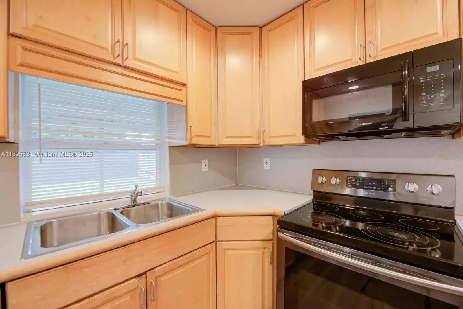 7720 NW 15th St # 0, Pembroke Pines FL 33024 photo 4