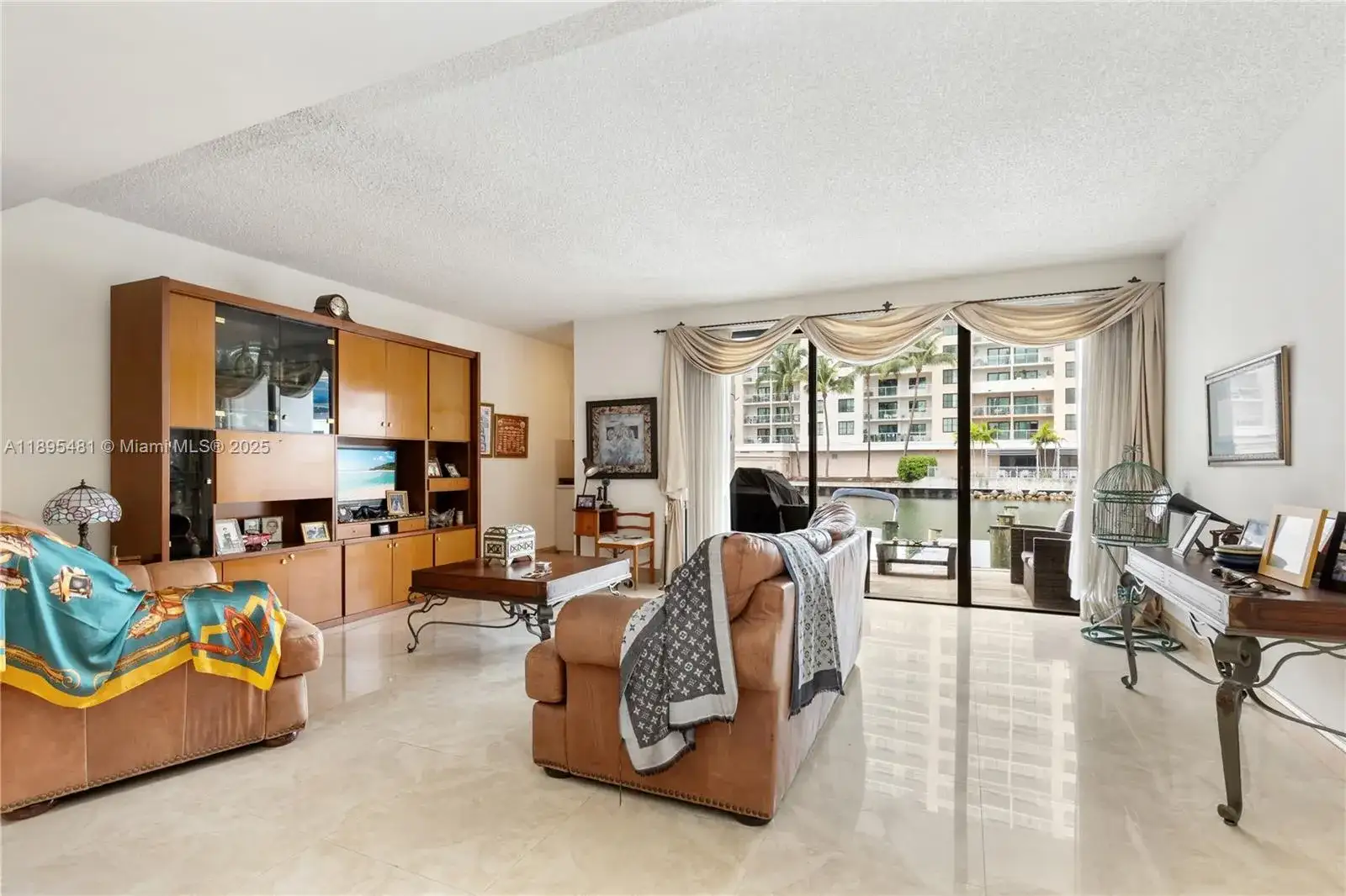214 Poinciana Dr # 204, Sunny Isles Beach FL 33160 photo 5