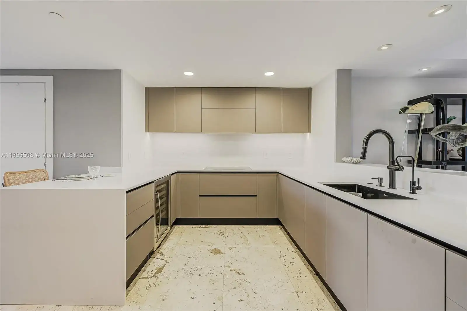 2627 S Bayshore Dr # 504, Miami FL 33133 photo 4