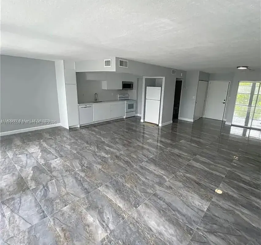 2101 Atlantic Shores Blvd # 402, Hallandale Beach FL 33009
