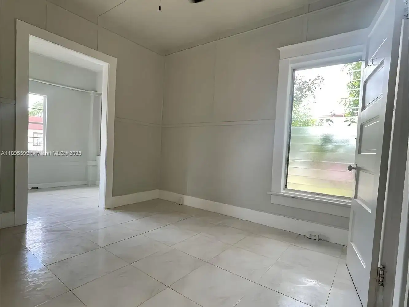 1759 NW 18th Ter, Miami FL 33125 photo 4