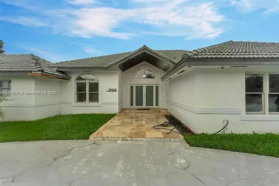 19905 SW 135th Ave, Miami FL 33177 photo 4